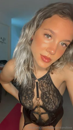 queenpinkandlove collection video and photo Onlyfans ( 575.9 MB )